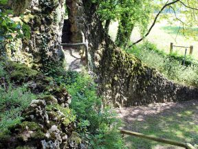 La grotte de Salancy.