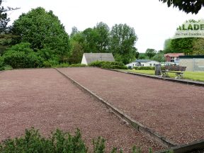 Terrains de boules.