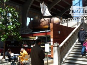 Le Bar/Snack Le Ruban bleu.