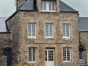 Coiffeuse Lemiere Sophie.
