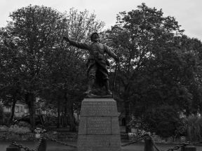 Monument aux Morts.