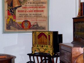 L'orgue de barbarie.
