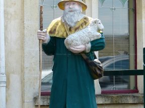 Statue du restaurant le St Nicolas.