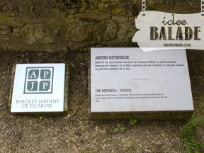 Panneaux d’informations.