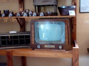 Déco vieux poste de télé.