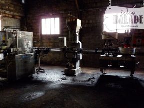 Étiqueteuse automatique.