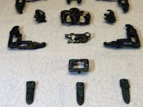 Garnitures d’aumônières.