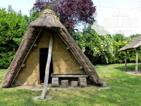 Cabane sans poteaux.