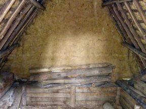 Intérieur de la cabane.