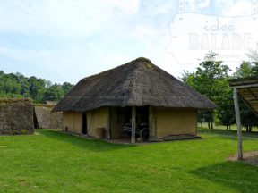 Autre grand bâtiment.