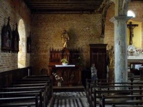Intérieur de l'église.