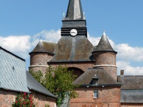 L’église Saint-Médard.