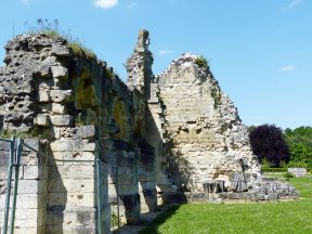 Ruines du chapitre.