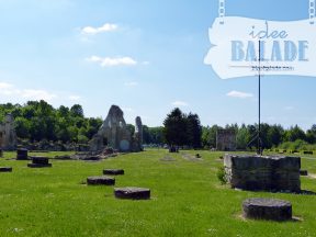 La croix en fer forgé.