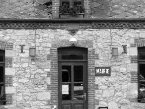 La mairie de Féron.