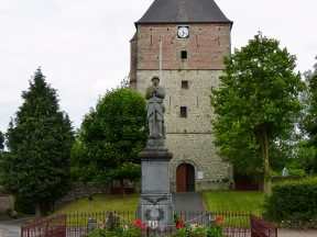 Le monument aux morts.